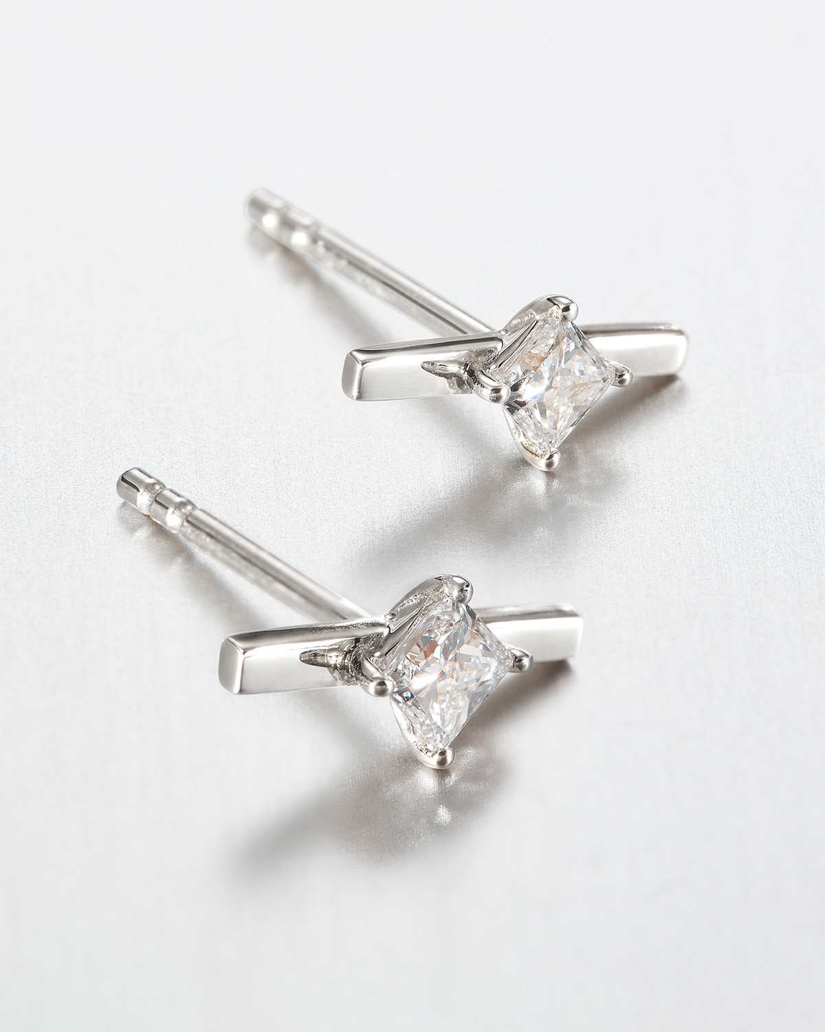 10K Princess Cut Diamond Bar Stud Earrings